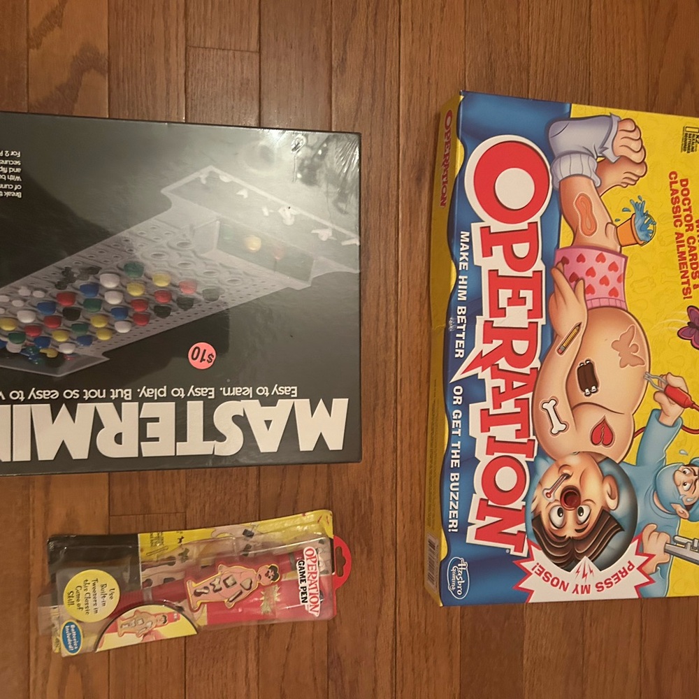 Mattel Mastermind Board Game - Black and White - with Operation Game $ mini - Picture 1 of 2
